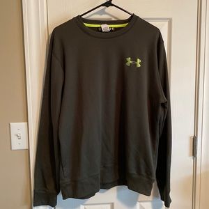Men’s under armour sweatshirt. Size large. Dark green.